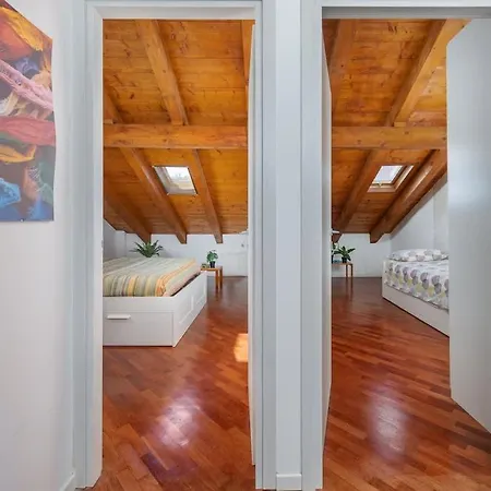 Homey Grandeur - Spacious With Terrace & Wi-fi Apartment Mailand